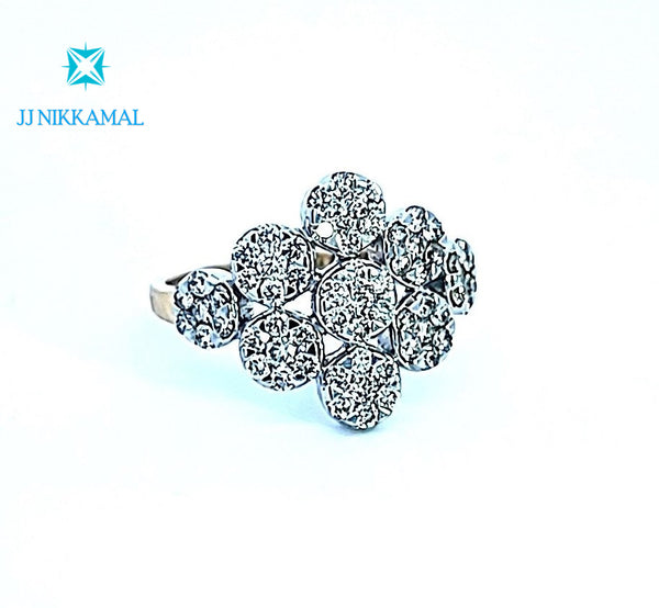Certified Beautiful Diamond Ring set in 14Kt Yellow Gold